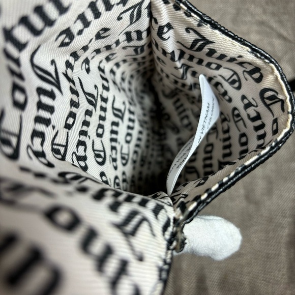 2/$30 Juicy Couture Mini Crossbody Phone-Bag Embossed Signature Logo Black - Picture 6 of 7